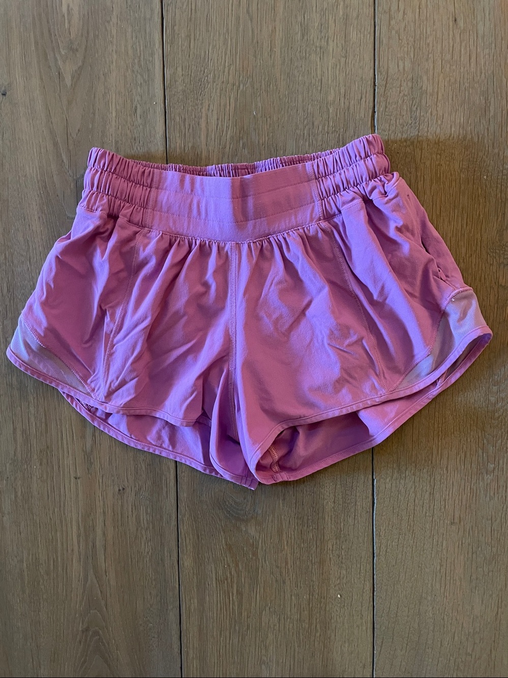 Lululemon Lavender Hotty Hot Low Rise 2.5" Shorts-size 2